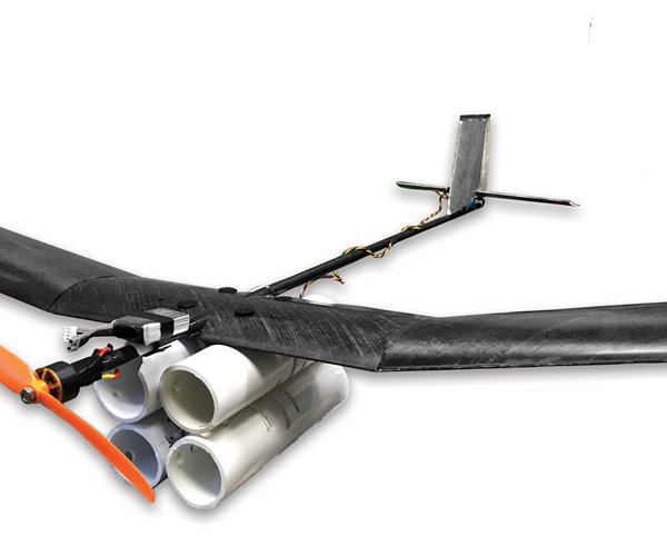 Studenten nutzen Jet Press Tannenbaumclips für Flugzeug-Wettbewerb slide 1